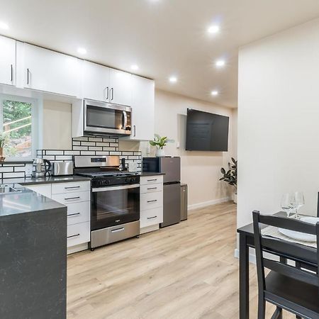 Beautiful Place With A Great Location, Free Parking, Wifi & Large Tv. Federal Way Bagian luar foto